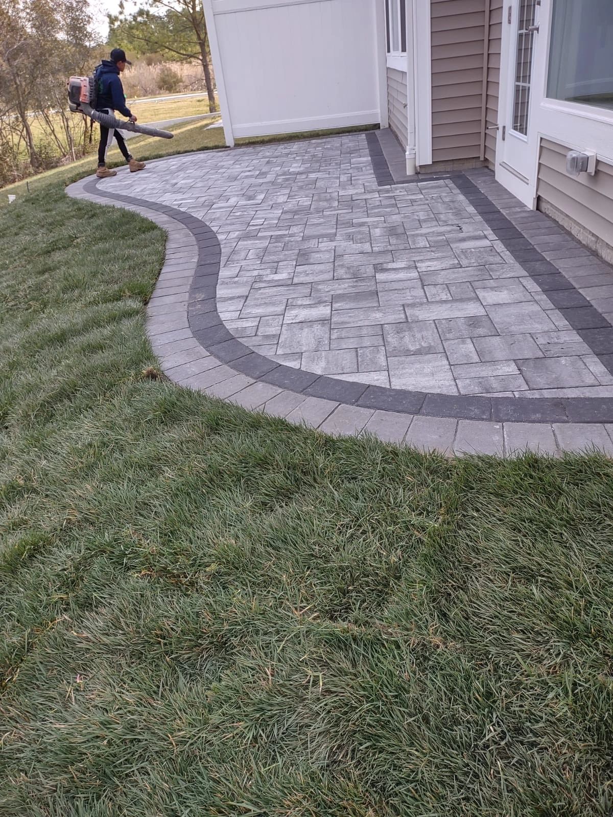 Paver patio herringbone pattern
